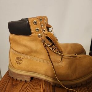 Used 10.5 Timberland Men's Tan Leather Boots